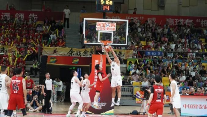 雷速官网下载-布伦斯布加主场告捷，四场不败势如破竹-第2张图片-雷速官网