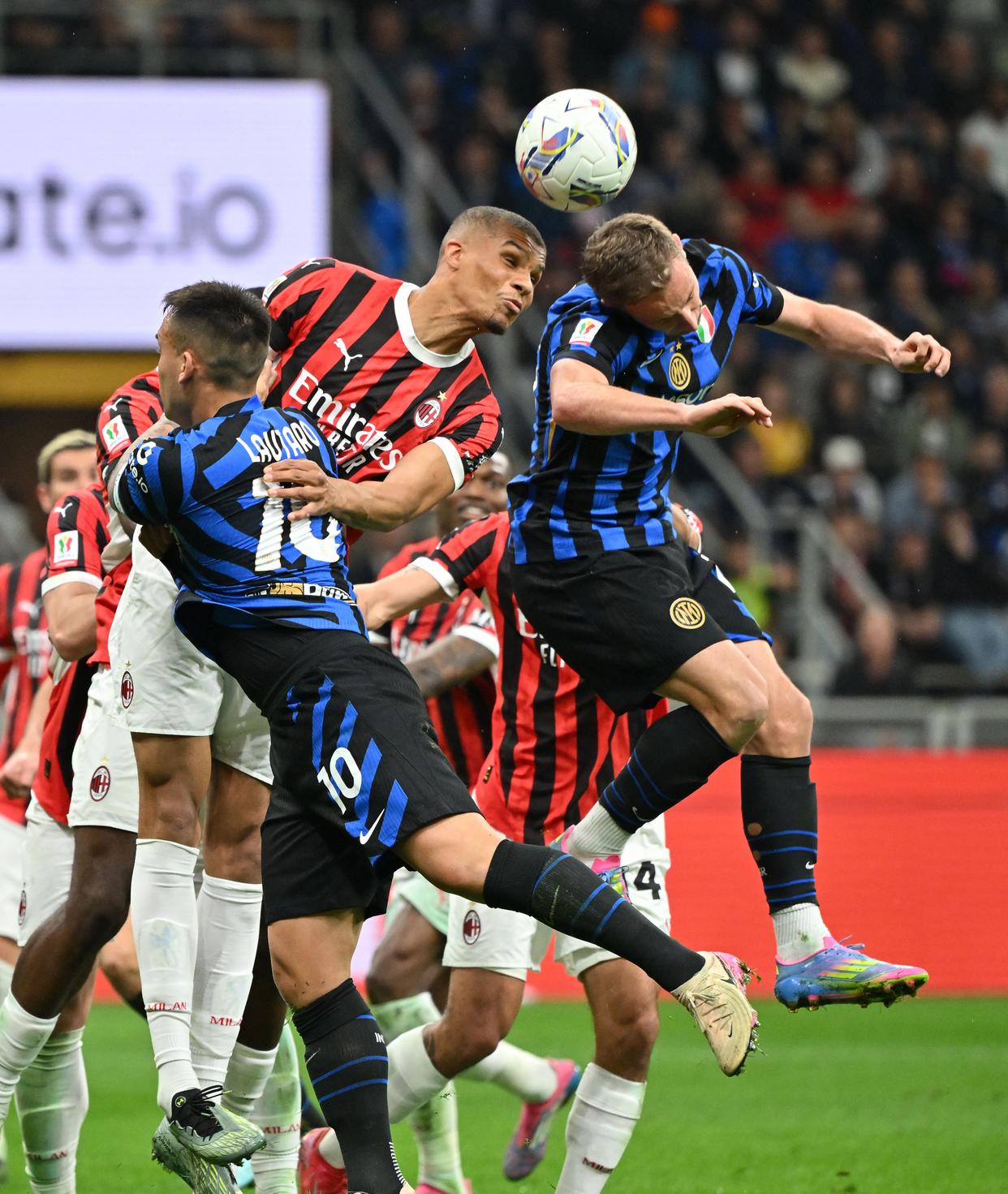 雷速-意大利杯8强战：尤文图斯2比1战胜罗马，半决赛将对阵AC米兰-第2张图片-雷速官网