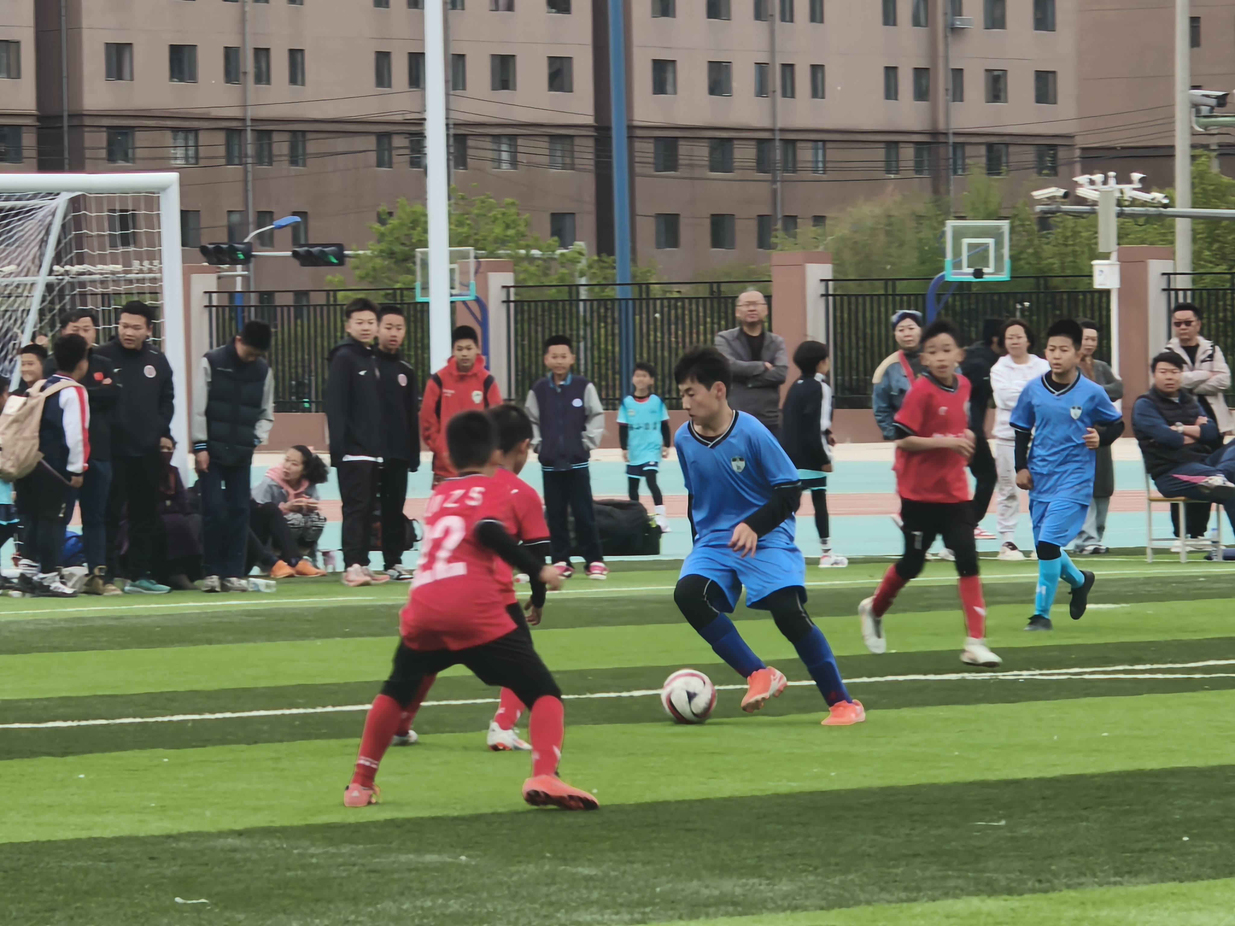 雷速官网-球员们的奋不顾身表现成为亮点-第2张图片-雷速官网 雷速官网-球员们的奋不顾身表现成为亮点-第2张图片-雷速官网