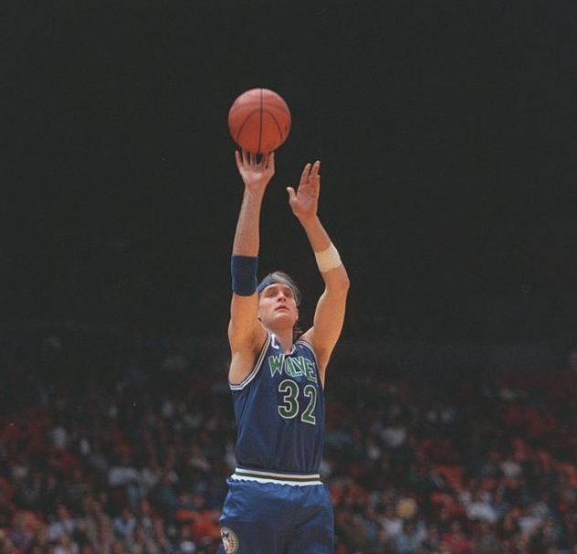 雷速官网-安哥拉篮球运动员表现出色,为国争光-第2张图片-雷速官网 雷速官网-安哥拉篮球运动员表现出色,为国争光-第2张图片-雷速官网