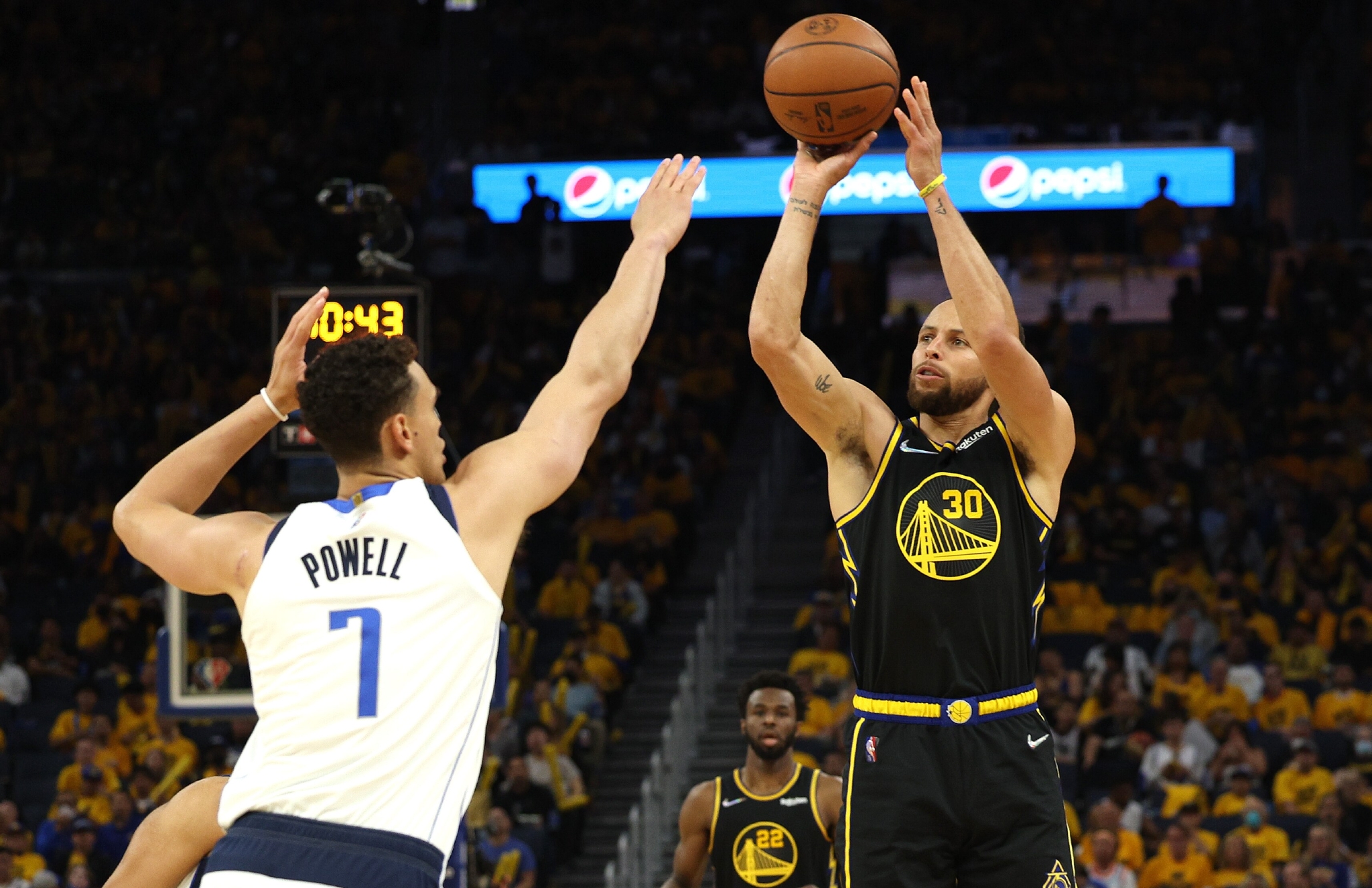 雷速官网-溜马大胜独行侠，一路凯歌进军东部决赛！-第2张图片-雷速官网