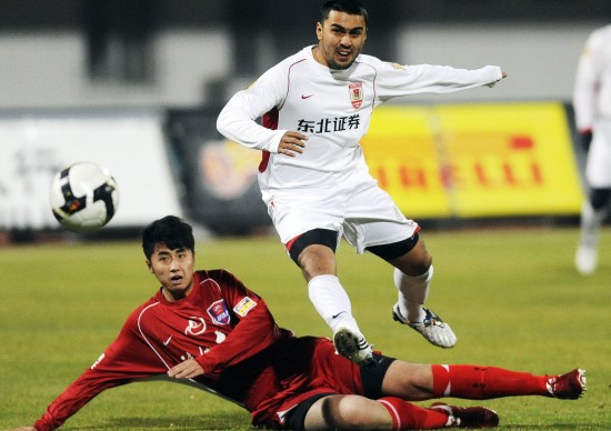 雷速官网-重庆力帆实现绝地逆转，赢得比赛-第2张图片-雷速官网