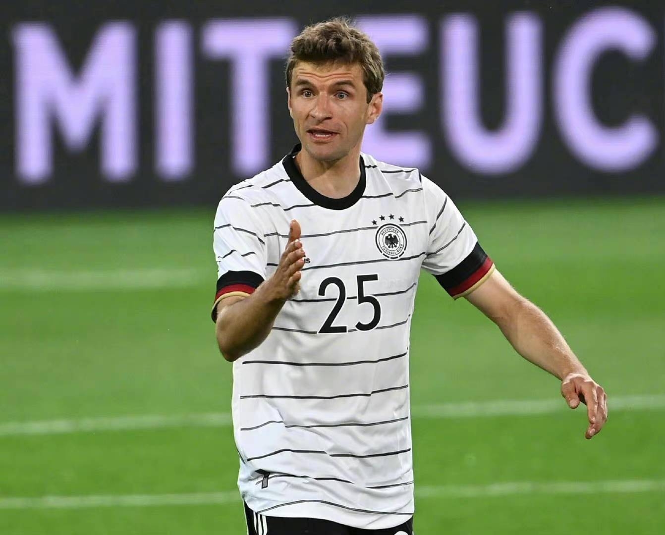 雷速官网-欧洲强队大胜，赢得晋级机会-第2张图片-雷速官网