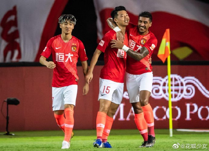 雷速官网-深圳佳兆业客场击败青岛黄海，逆袭成功-第1张图片-雷速官网