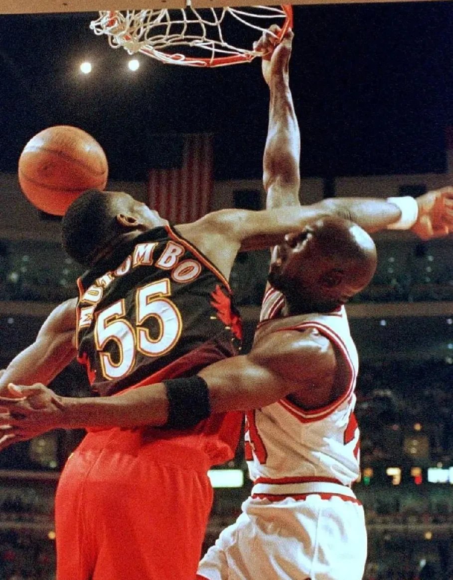 雷速官网-乔丹终极表现,带队夺取胜利需求!-第2张图片-雷速官网 雷速官网-乔丹终极表现,带队夺取胜利需求!-第2张图片-雷速官网