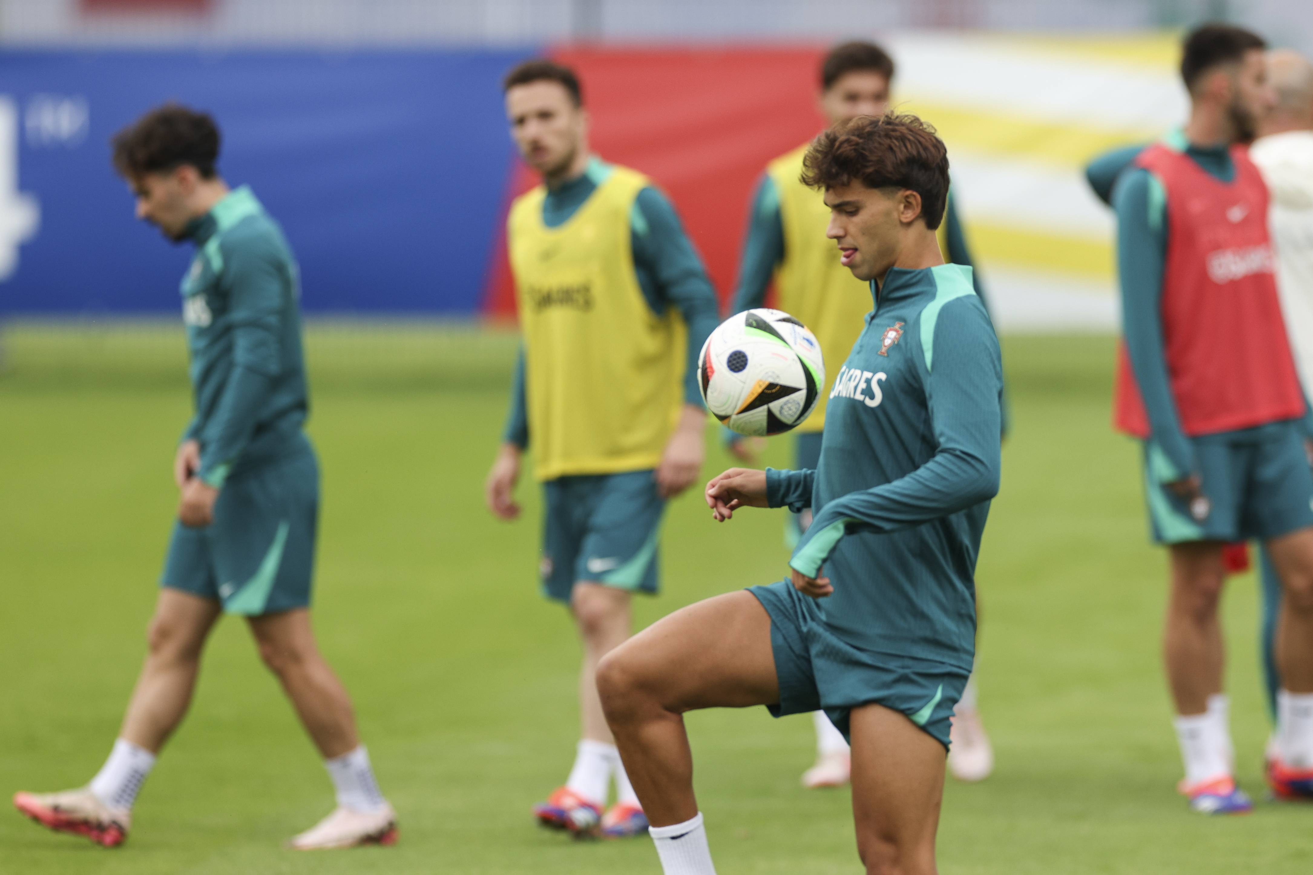 雷速官网-葡萄牙国家队精彩比赛，主场获胜-第2张图片-雷速官网