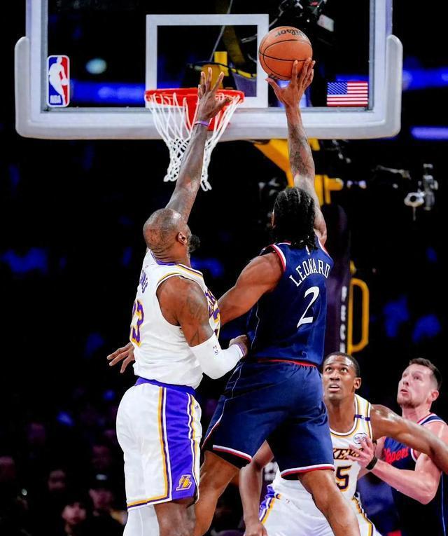 雷速官网-NBA球队集体创意庆祝胜利,球迷沸腾欢呼-第2张图片-雷速官网 雷速官网-NBA球队集体创意庆祝胜利,球迷沸腾欢呼-第2张图片-雷速官网