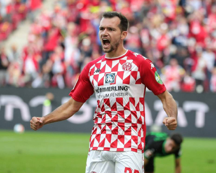 雷速官网下载-美因茨客场不敌沃尔夫斯堡,遭遇失利-第1张图片-雷速官网 雷速官网下载-美因茨客场不敌沃尔夫斯堡,遭遇失利-第1张图片-雷速官网