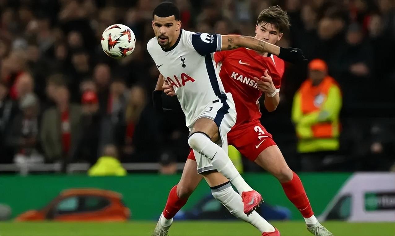 雷速官网-曼联客场逆转获胜，反超热刺-第1张图片-雷速官网