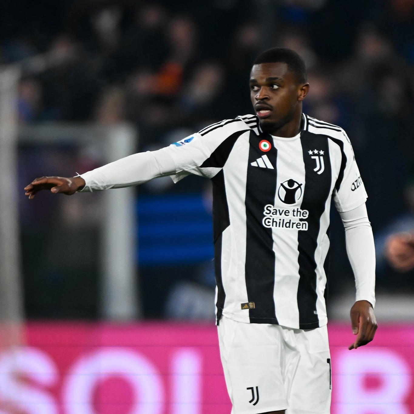 雷速官网-尤文图斯主场惨败，晋级形势岌岌可危-第2张图片-雷速官网