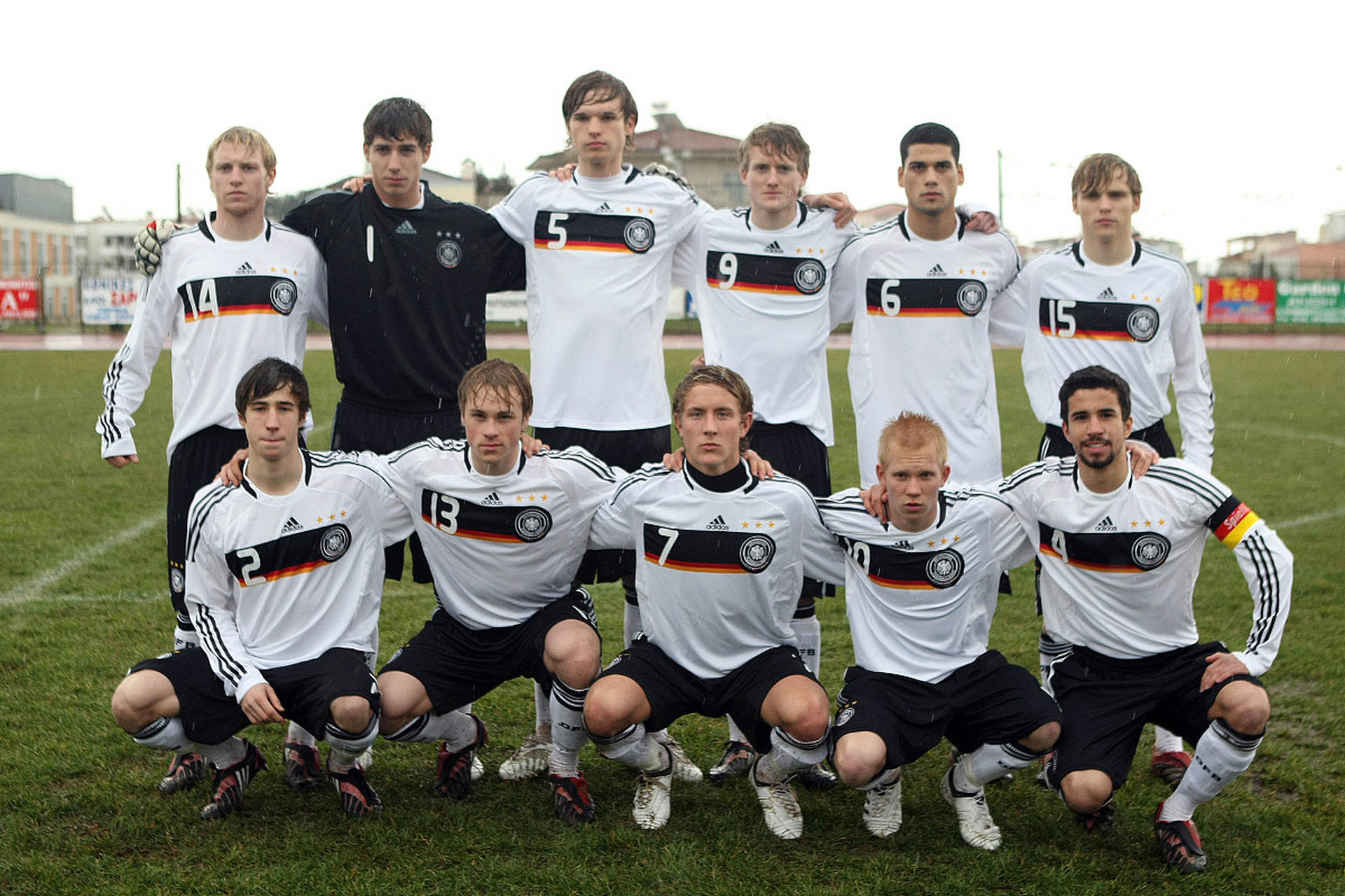 雷速官网-斯洛伐克队连战连胜，晋级预选赛下一轮-第1张图片-雷速官网