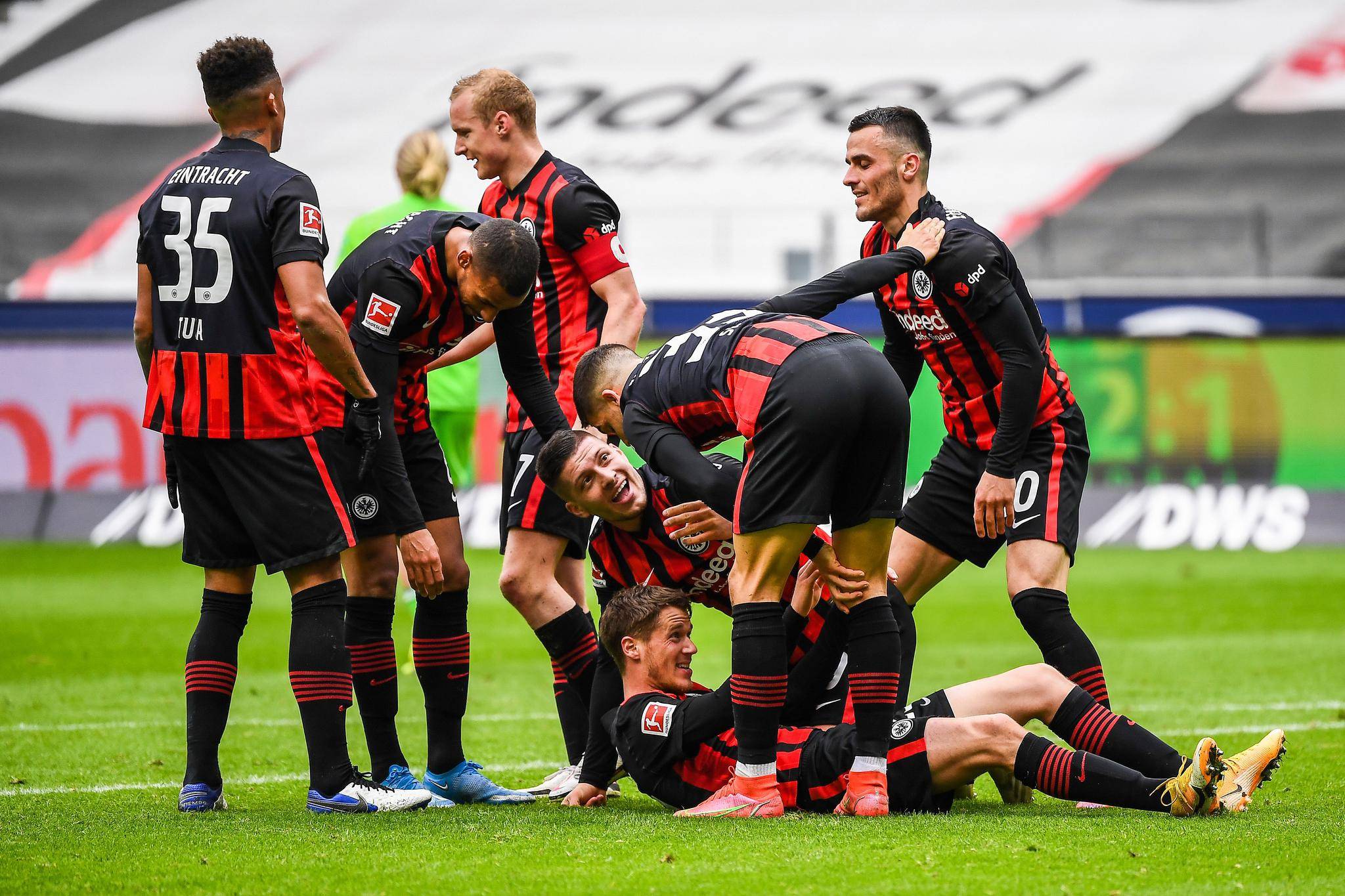 雷速-里尔主场击败南特,豪取三分-第1张图片-雷速官网 雷速-里尔主场击败南特,豪取三分-第1张图片-雷速官网