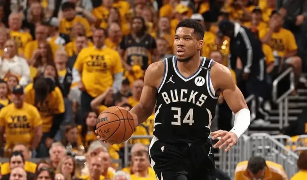 雷速官网下载-雄鹿连胜魔术,字母哥火爆三分线绝杀对手取胜-第2张图片-雷速官网 雷速官网下载-雄鹿连胜魔术,字母哥火爆三分线绝杀对手取胜-第2张图片-雷速官网