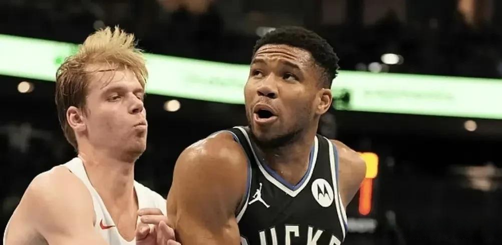 雷速官网-猛龙惊险击败雄鹿，完成反超-第2张图片-雷速官网