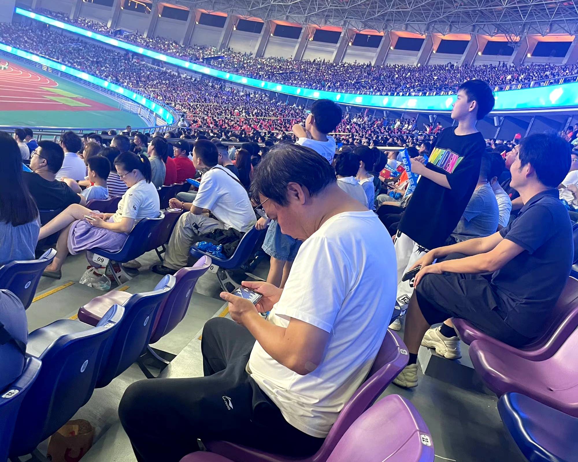 雷速直播-赛场上的精彩瞬间困扰无数球迷!-第2张图片-雷速官网 雷速直播-赛场上的精彩瞬间困扰无数球迷!-第2张图片-雷速官网