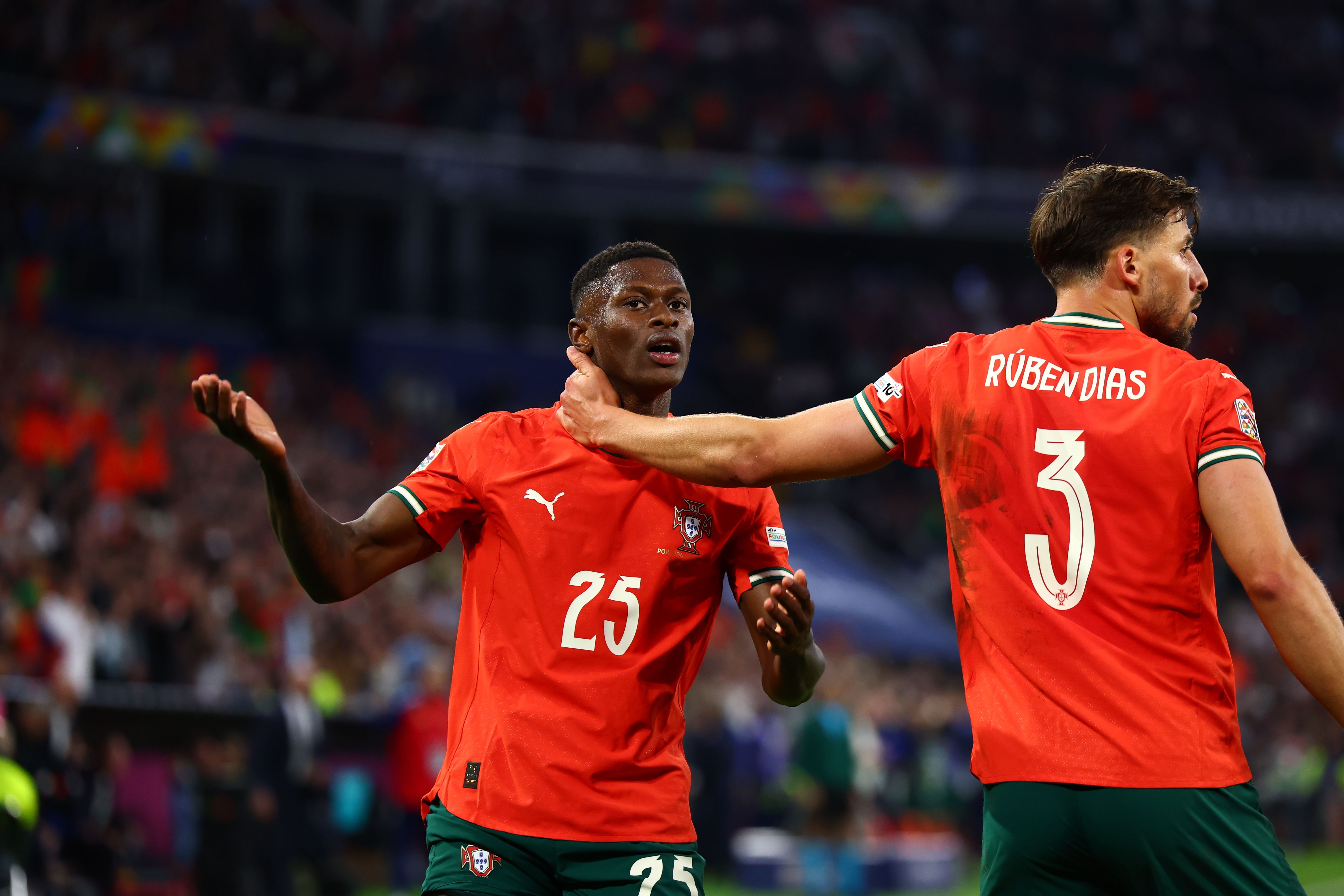 雷速官网-葡萄牙球员获得国际足球奖项提名-第2张图片-雷速官网 雷速官网-葡萄牙球员获得国际足球奖项提名-第2张图片-雷速官网