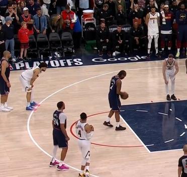 雷速官网-快船终结连败,伦纳德砍下32分-第2张图片-雷速官网 雷速官网-快船终结连败,伦纳德砍下32分-第2张图片-雷速官网