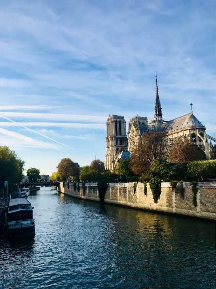 雷速官网-巴黎超巨耀眼表现，法国风云无人能挡-第1张图片-雷速官网