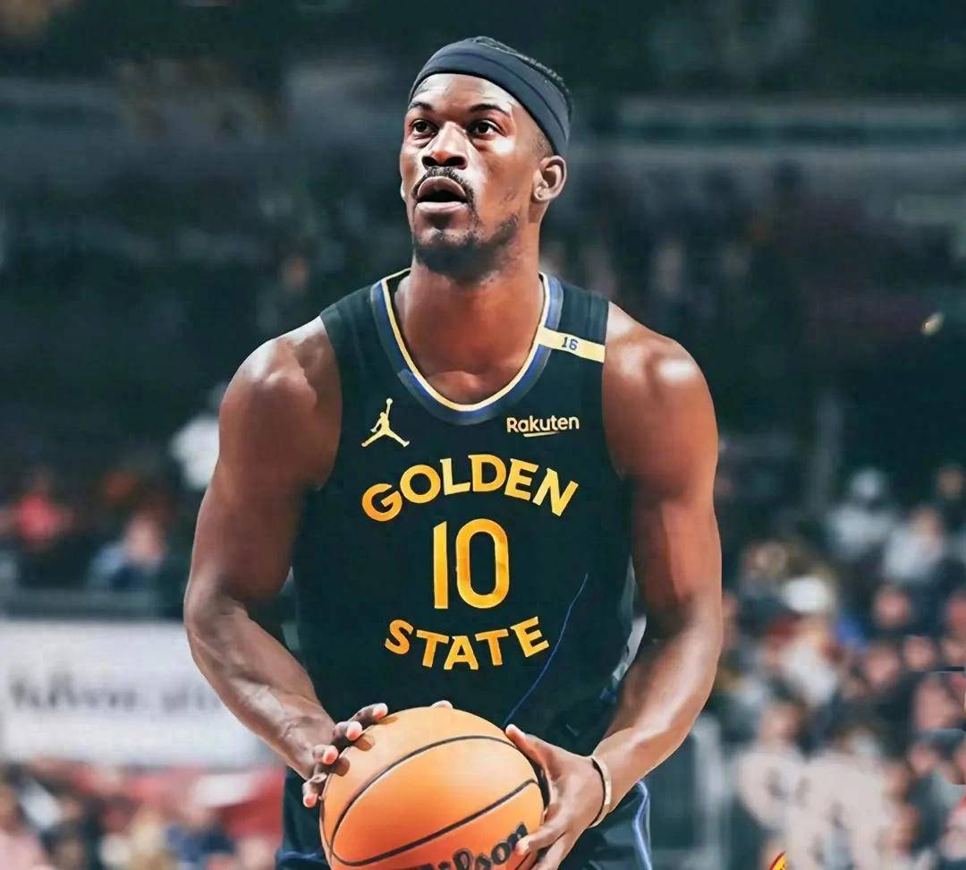 雷速官网-雄鹿队锋线双星合力，夺取胜利-第2张图片-雷速官网