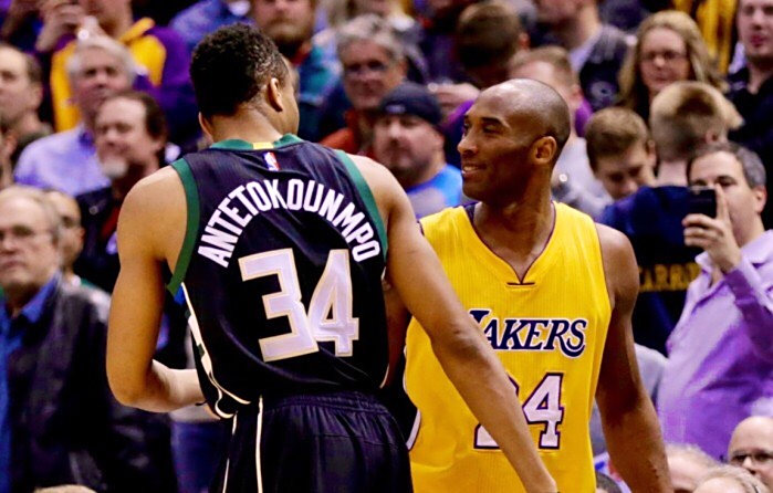 雷速直播-雄鹿名宿基德出席球队名宿晚会,队员激动-第1张图片-雷速官网 雷速直播-雄鹿名宿基德出席球队名宿晚会,队员激动-第1张图片-雷速官网