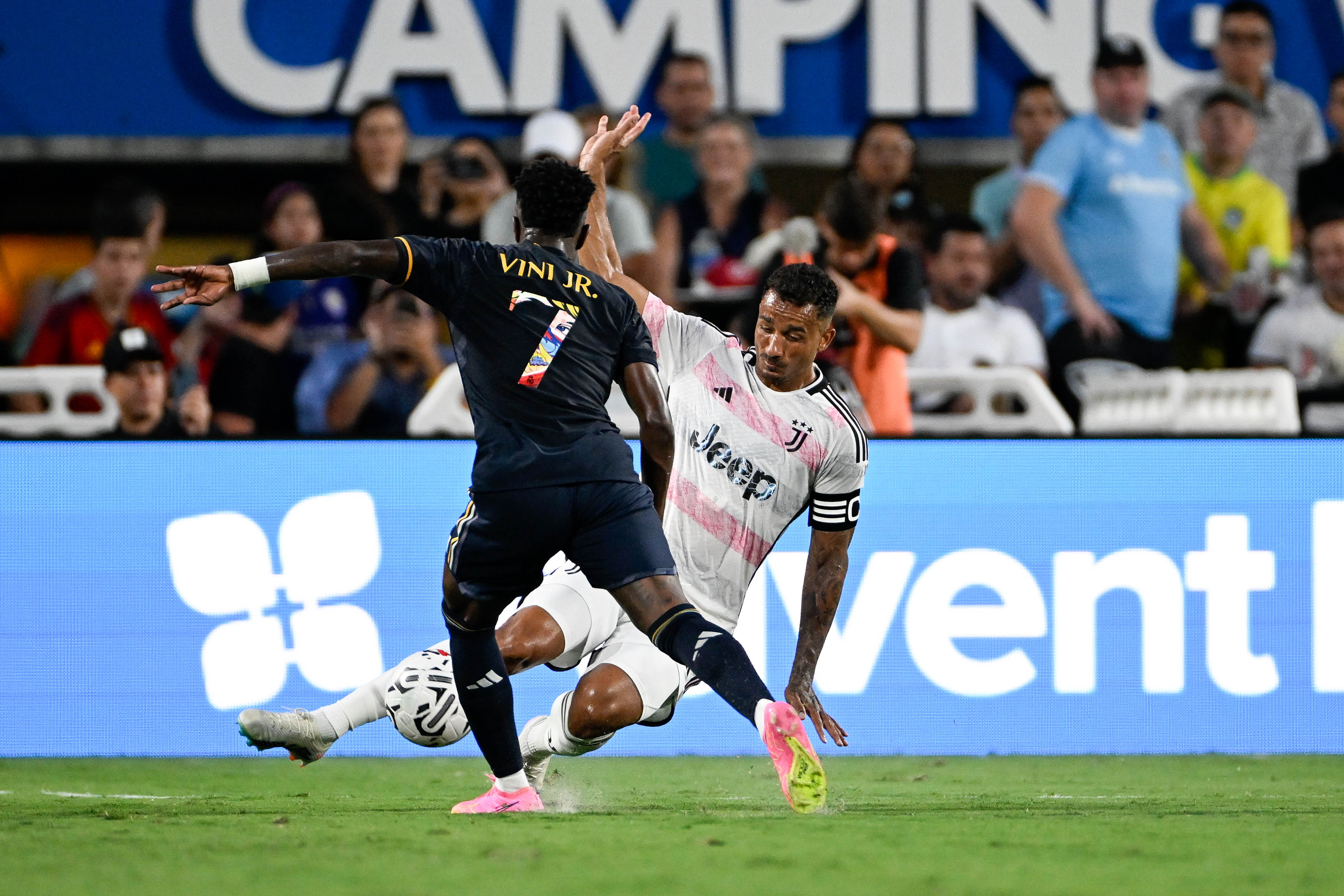 雷速官网-意甲劲旅遭遇连败，卫冕前景蒙上阴影-第2张图片-雷速官网